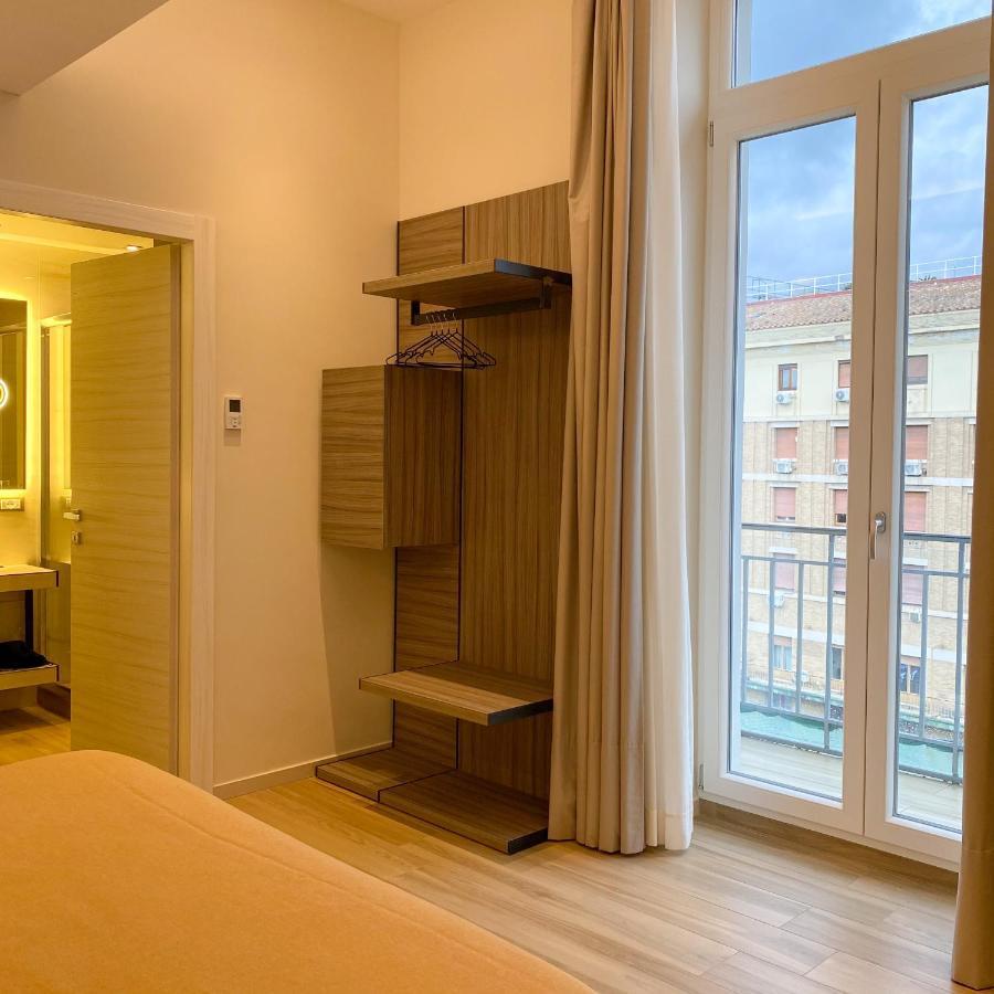 Municipio Luxury Suite Napoli Bagian luar foto