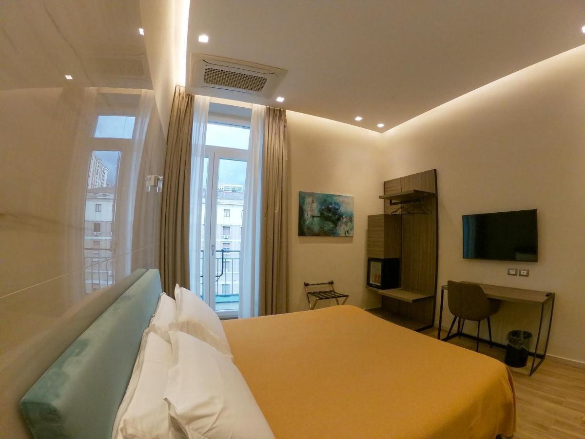 Municipio Luxury Suite Napoli Bagian luar foto