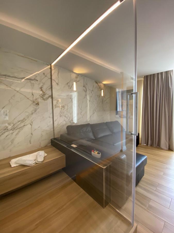 Municipio Luxury Suite Napoli Bagian luar foto