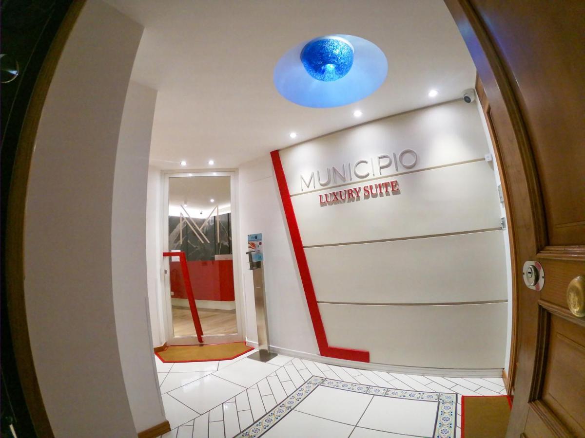 Municipio Luxury Suite Napoli Bagian luar foto