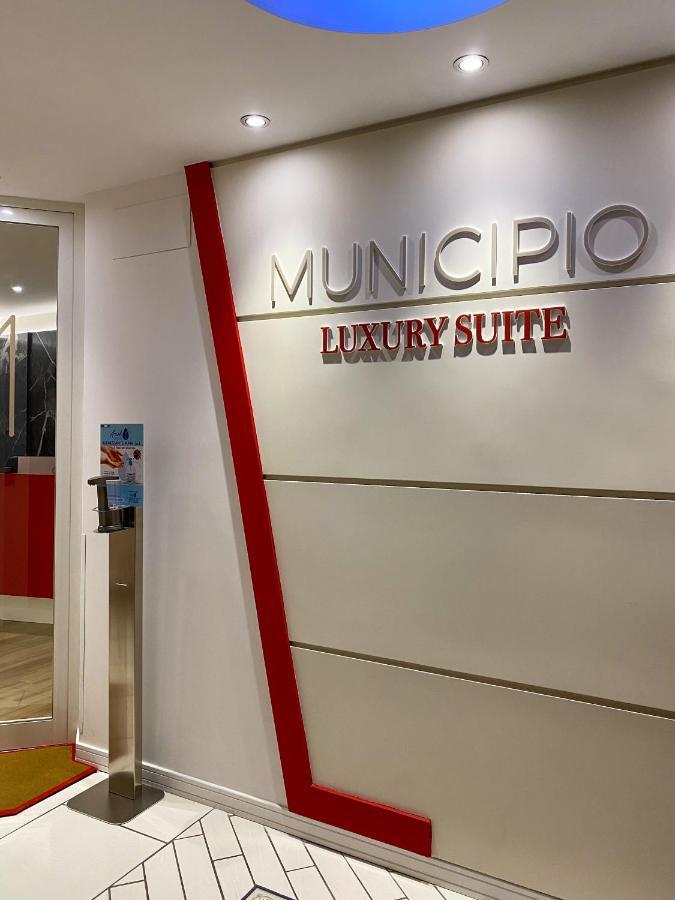 Municipio Luxury Suite Napoli Bagian luar foto