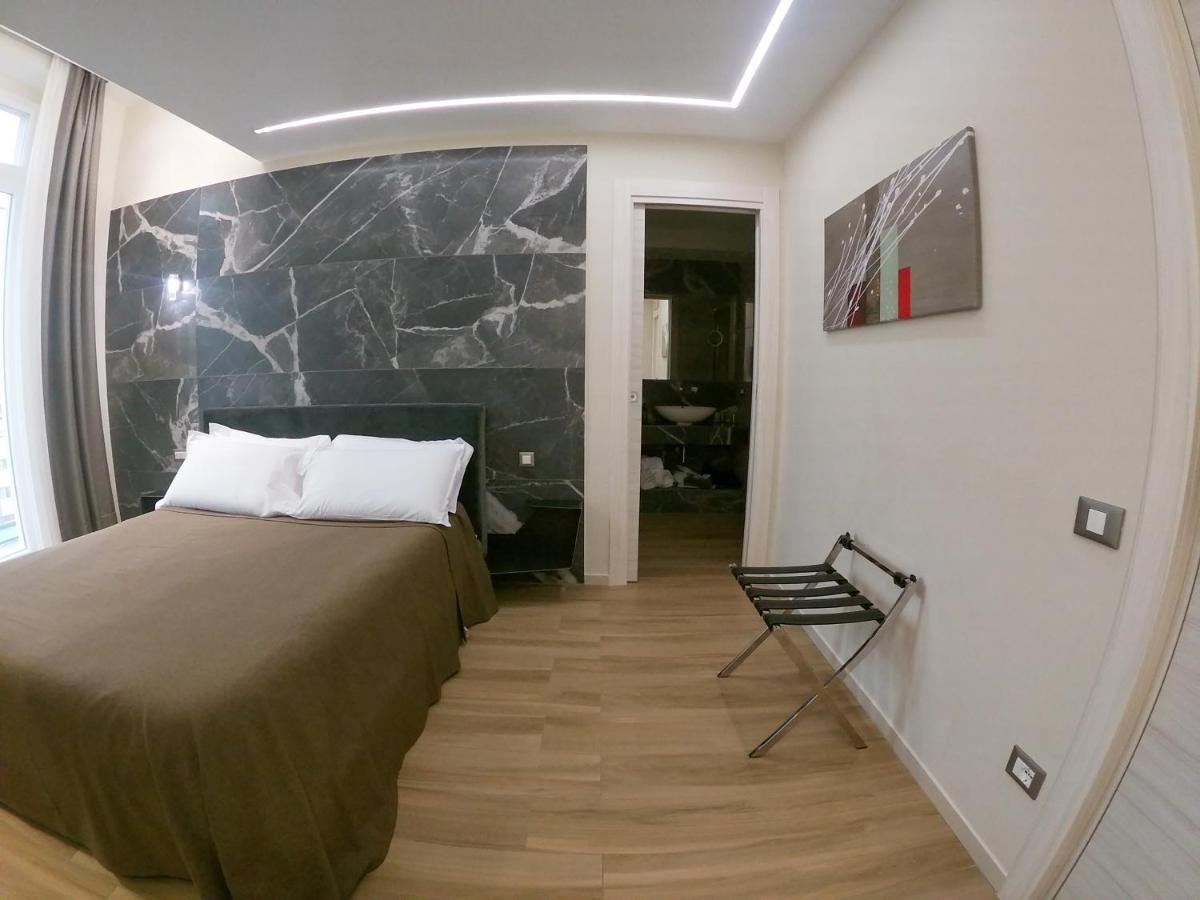 Municipio Luxury Suite Napoli Bagian luar foto