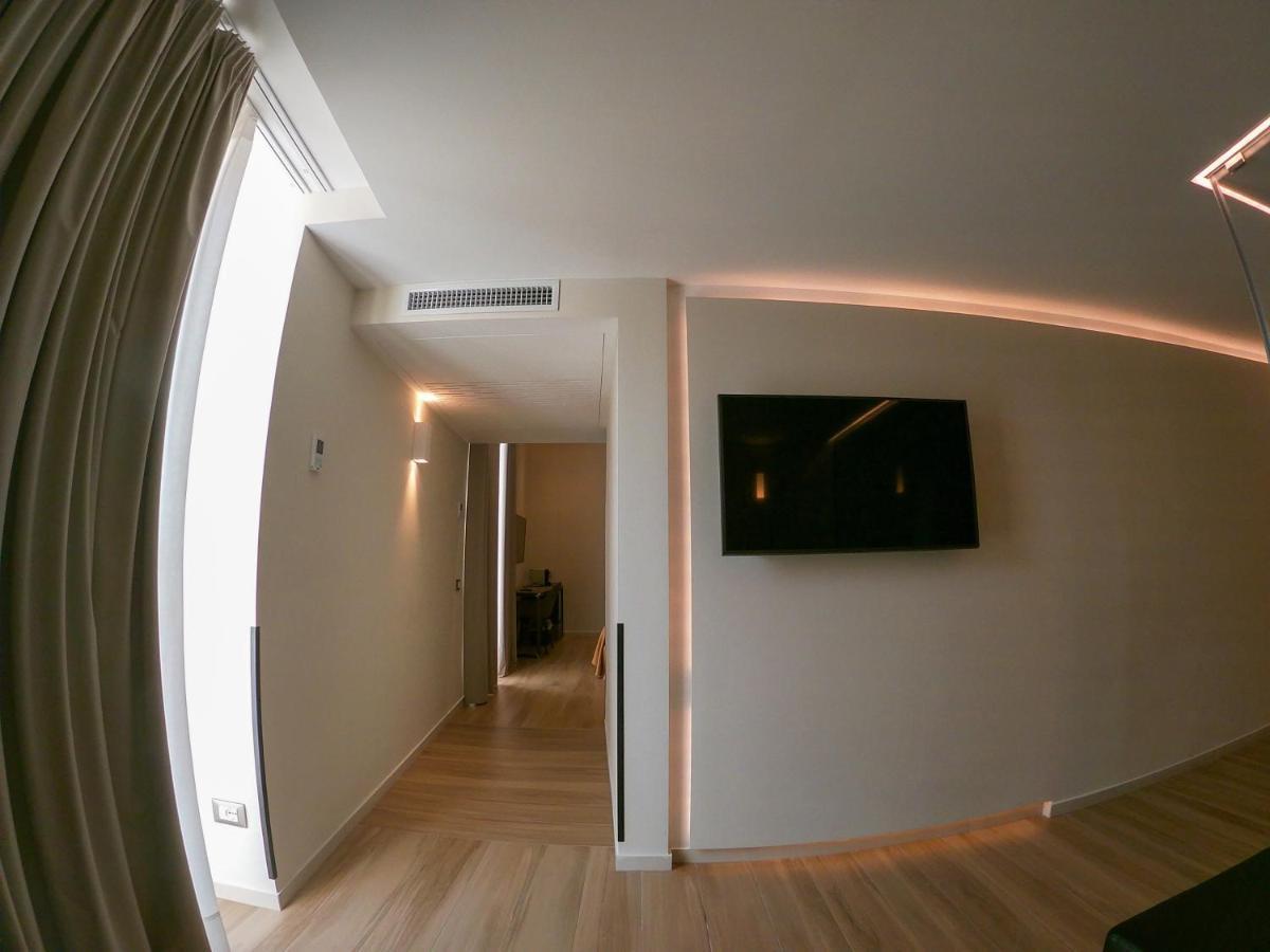 Municipio Luxury Suite Napoli Bagian luar foto