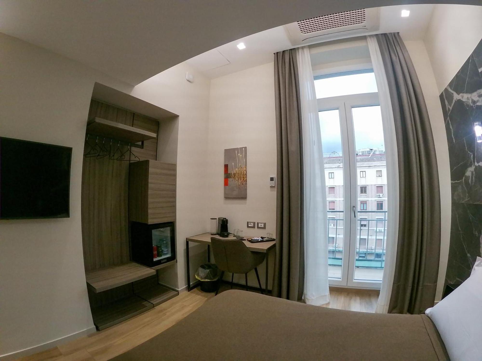 Municipio Luxury Suite Napoli Bagian luar foto