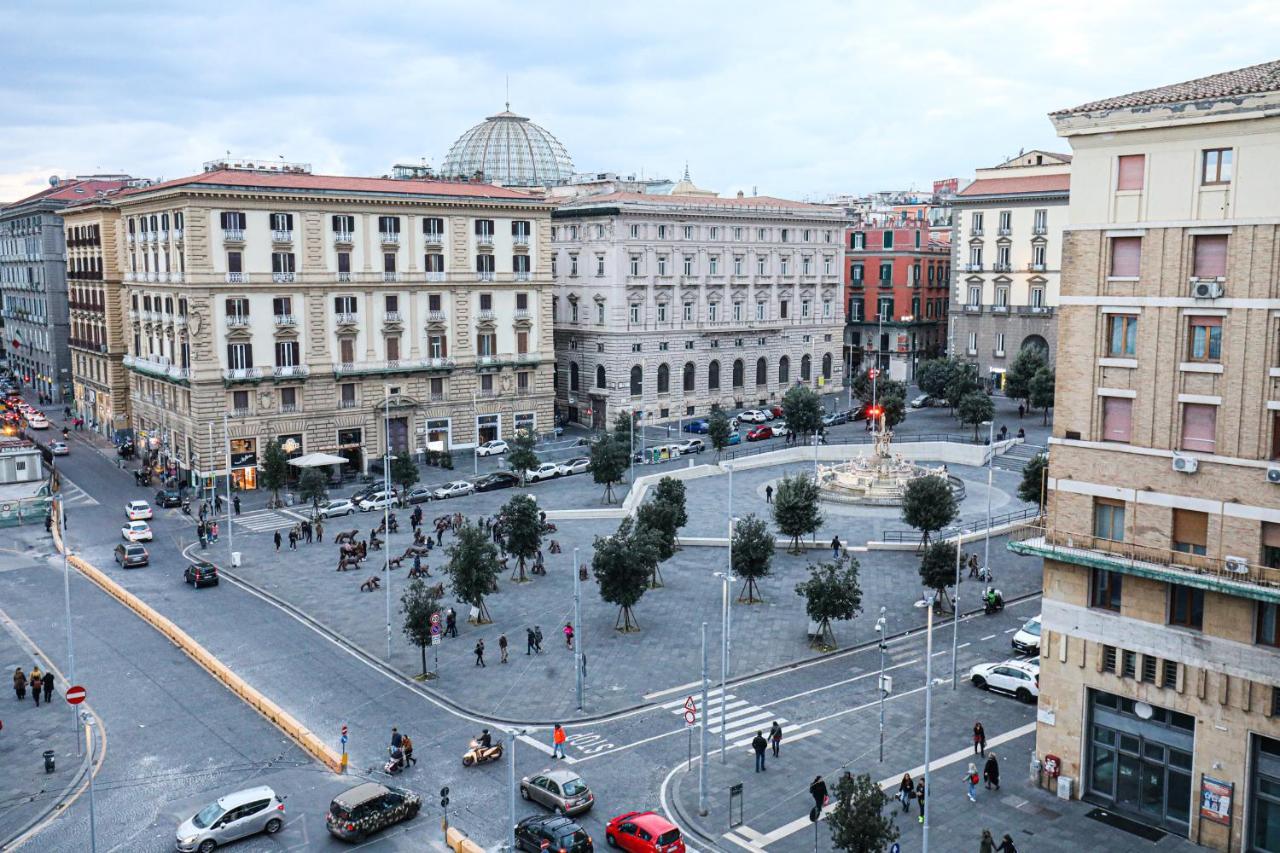 Municipio Luxury Suite Napoli Bagian luar foto